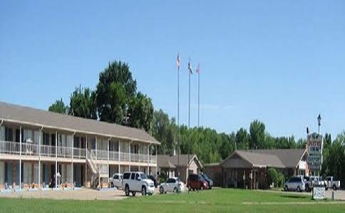 The Surrey Inn Caldwell Екстериор снимка